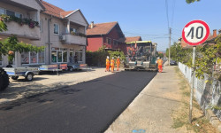 STRADA IVAN KOSANCIC, ASFALTATĂ ÎN KLADOVO