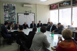 INTALNIREA MINISTRULUI ANGEL TILVAR CU ROMANII DIN TIMOC, EMOTIONANTA SI ONORANTA