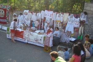 Programul complet (bilingv) al Festivalului - Joc Rom&acirc;nesc - J&icirc;tcovița 2014